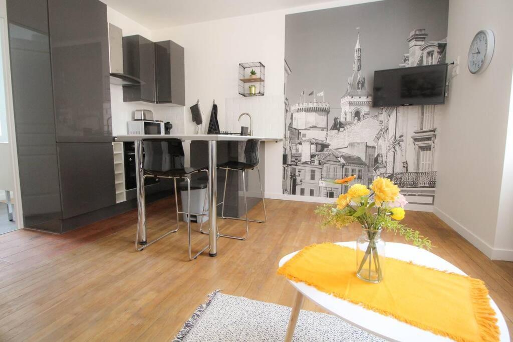 Le Pastel - Grand Studio Renove Angoulême Exteriör bild