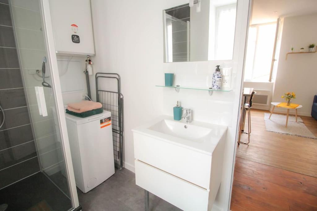 Le Pastel - Grand Studio Renove Angoulême Exteriör bild